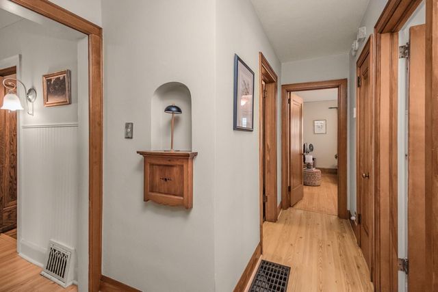 1084 Bradley Street, Saint Paul, MN 55130