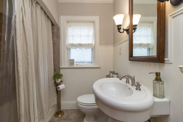 1084 Bradley Street, Saint Paul, MN 55130