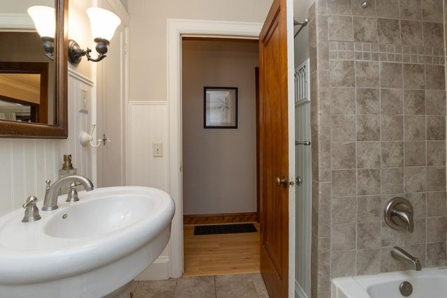 1084 Bradley Street, Saint Paul, MN 55130