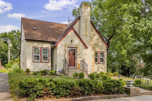 1084 Bradley Street, Saint Paul, MN 55130