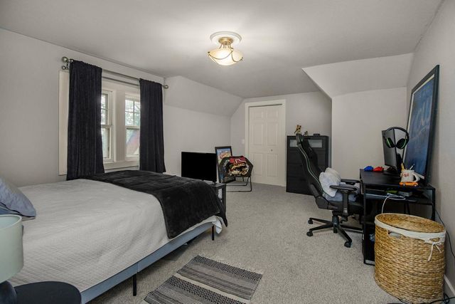 1084 Bradley Street, Saint Paul, MN 55130