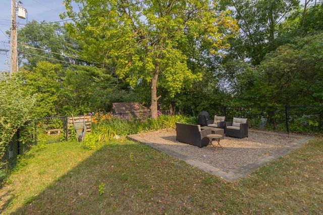 1084 Bradley Street, Saint Paul, MN 55130