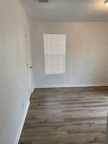 5237 Carmen Street, Houston, TX 77033