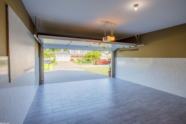 47584 Mount Vesuvius Drive, Macomb Twp, MI 48044