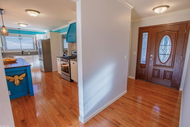 47584 Mount Vesuvius Drive, Macomb Twp, MI 48044