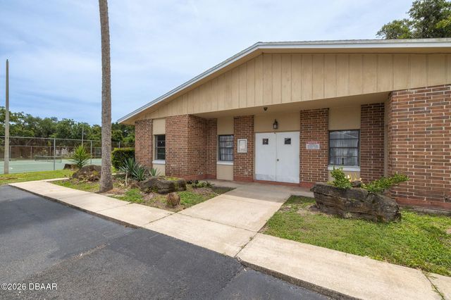 51 Tomoka Meadows Boulevard, Ormond Beach, FL 32174
