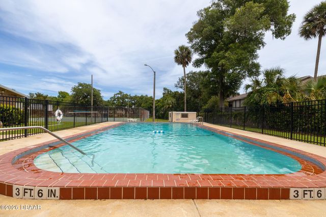 51 Tomoka Meadows Boulevard, Ormond Beach, FL 32174