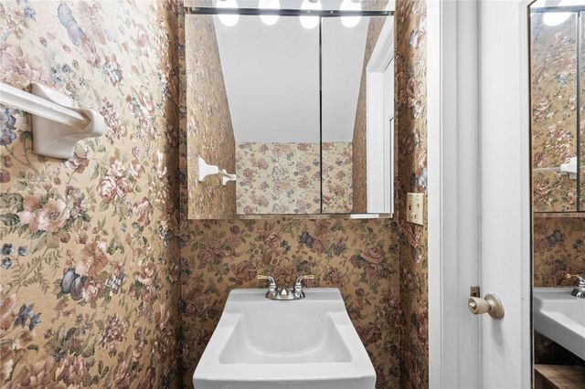 7635 DELEON COURT, Tampa, FL 33615