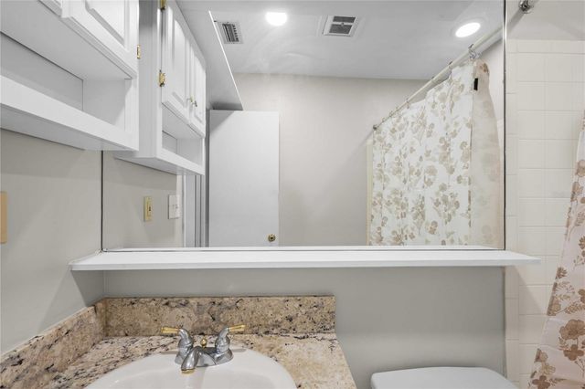 7635 DELEON COURT, Tampa, FL 33615