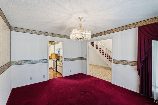 1501 Sandalwood Dr, Haysville, KS 67060