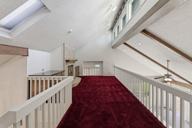 1501 Sandalwood Dr, Haysville, KS 67060