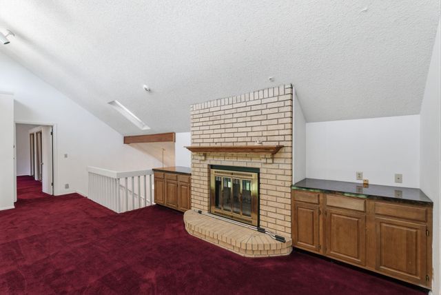 1501 Sandalwood Dr, Haysville, KS 67060