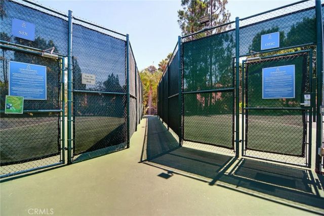 5500 Owensmouth Avenue 311, Woodland Hills, CA 91367