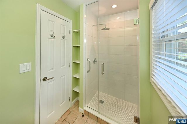 570 Oak Avenue, Maywood, NJ 07607