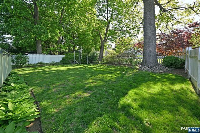 570 Oak Avenue, Maywood, NJ 07607