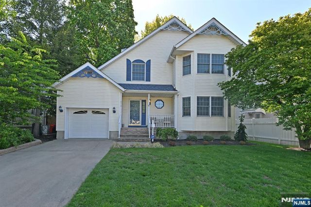 570 Oak Avenue, Maywood, NJ 07607