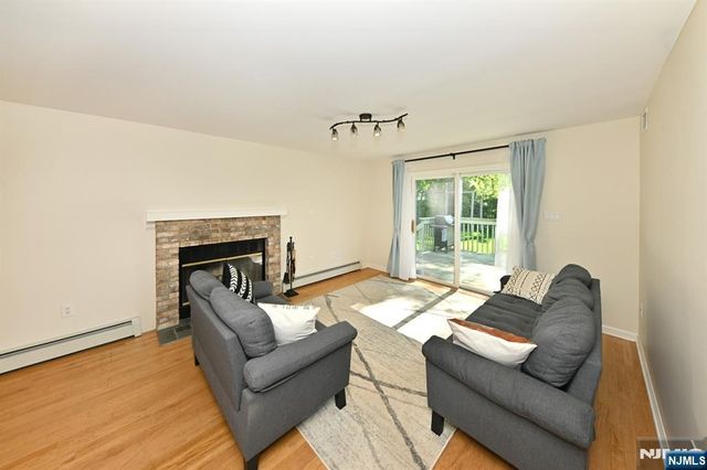 570 Oak Avenue, Maywood, NJ 07607