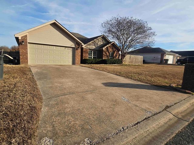 19 Chantileer Ln, Ward, AR 72176