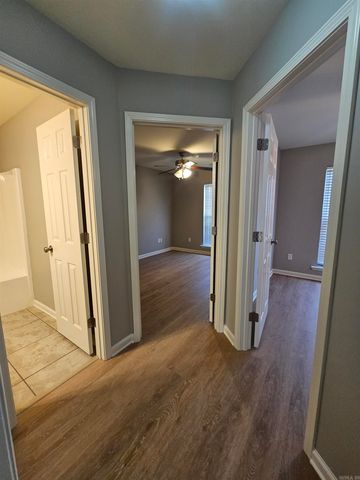 19 Chantileer Ln, Ward, AR 72176