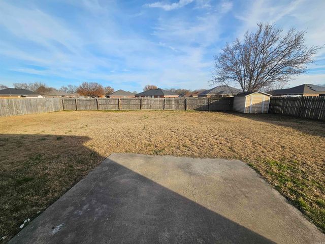 19 Chantileer Ln, Ward, AR 72176