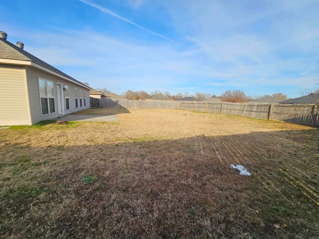 19 Chantileer Ln, Ward, AR 72176