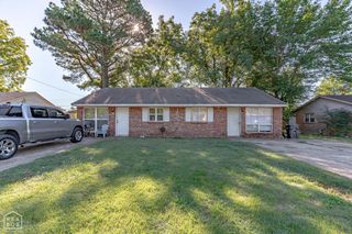 1802 Fairlane Ave, Jonesboro, AR 72401