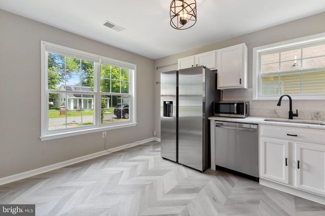 1527 LINCOLN RD, Shady Side, MD 20764