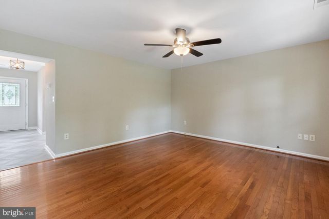 1527 LINCOLN RD, Shady Side, MD 20764