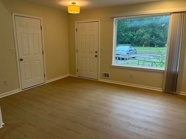 22741 Middlebelt Road, Farmington Hills, MI 48336