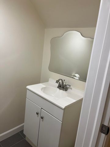 22741 Middlebelt Road, Farmington Hills, MI 48336