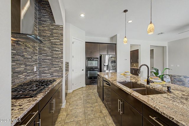 3920 E HORSESHOE Place, Chandler, AZ 85249