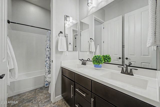 3920 E HORSESHOE Place, Chandler, AZ 85249