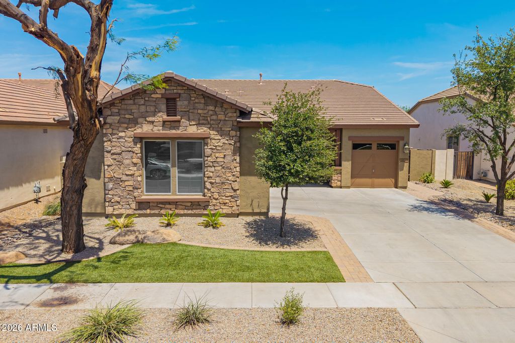 3920 E HORSESHOE Place, Chandler, AZ 85249 — photo 4