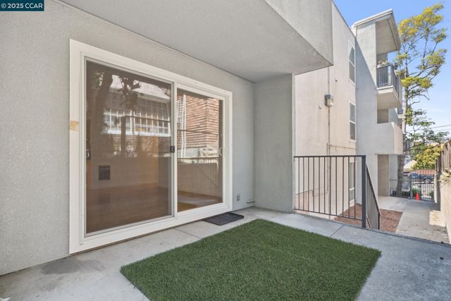 150 Pearl St 122, Oakland, CA 94611