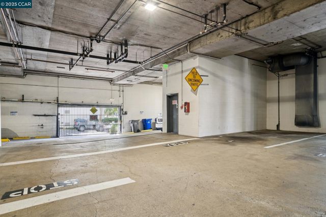 150 Pearl St 122, Oakland, CA 94611