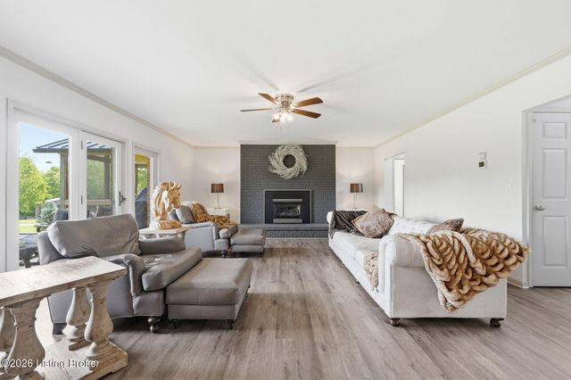 1701 Acorn Ln, La Grange, KY 40031