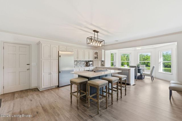 1701 Acorn Ln, La Grange, KY 40031