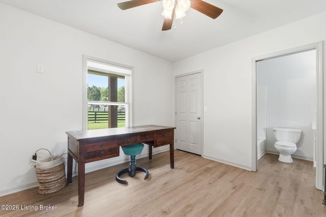 1701 Acorn Ln, La Grange, KY 40031