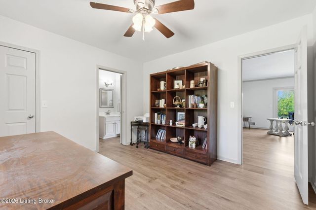 1701 Acorn Ln, La Grange, KY 40031