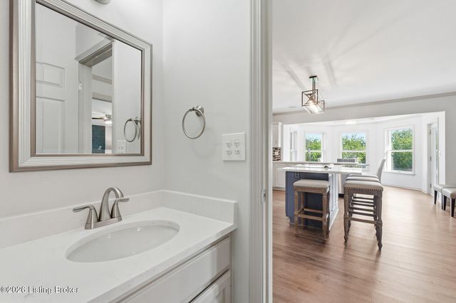 1701 Acorn Ln, La Grange, KY 40031