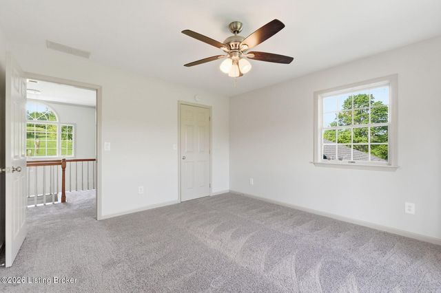 1701 Acorn Ln, La Grange, KY 40031