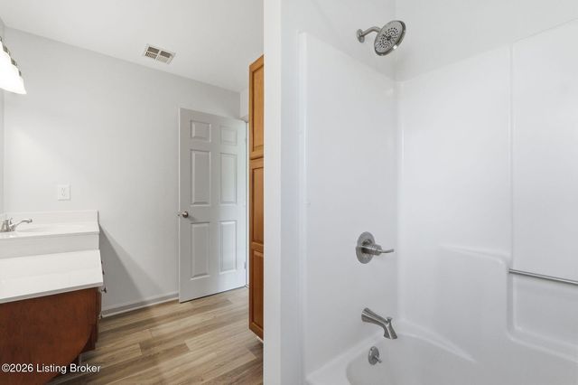 1701 Acorn Ln, La Grange, KY 40031