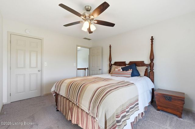 1701 Acorn Ln, La Grange, KY 40031