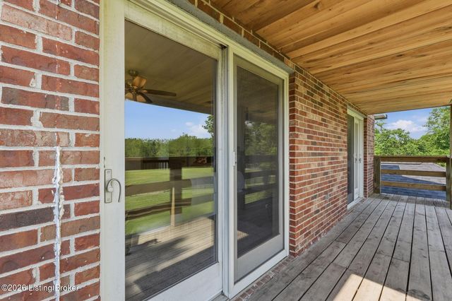 1701 Acorn Ln, La Grange, KY 40031