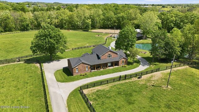 1701 Acorn Ln, La Grange, KY 40031