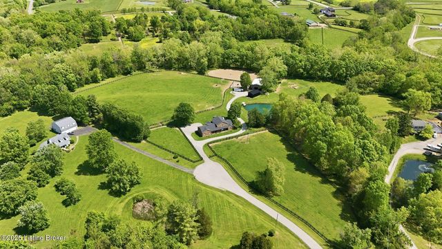 1701 Acorn Ln, La Grange, KY 40031