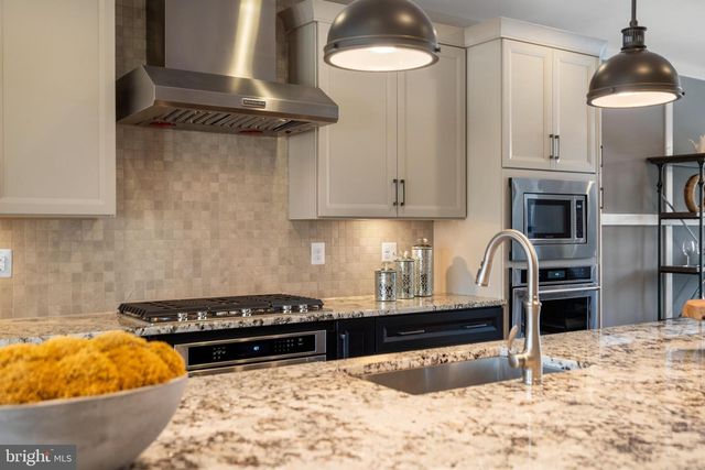 42389 WILLOW CREEK WAY, Brambleton, VA 20148