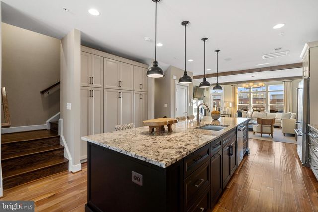 42389 WILLOW CREEK WAY, Brambleton, VA 20148