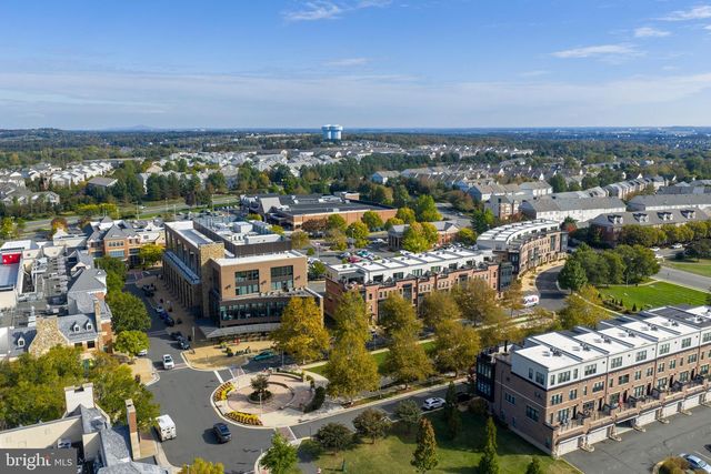 42389 WILLOW CREEK WAY, Brambleton, VA 20148