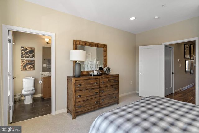 42389 WILLOW CREEK WAY, Brambleton, VA 20148